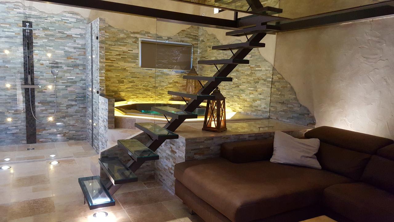 L'Eveil Des Sens Hotel Chateauneuf-le-Rouge Luaran gambar